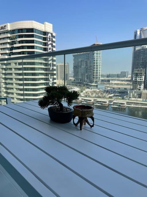 Apartament New Luxury Modern Canal View. Dubaj Zewnętrze zdjęcie