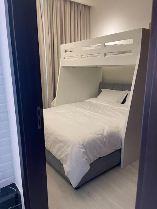 Apartament New Luxury Modern Canal View. Dubaj Zewnętrze zdjęcie